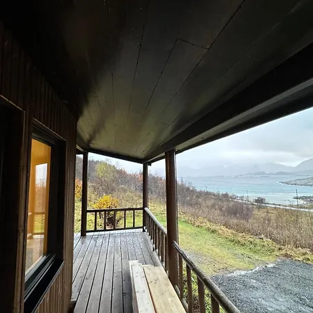 Feriehus A Stone's Throw Away From Rorvikstranda, In Beautiful Lofoten!