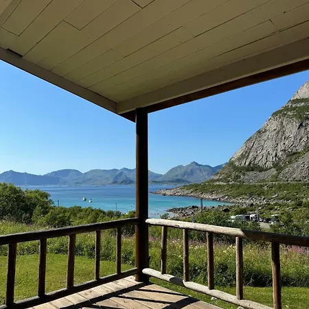 A Stone's Throw Away From Rorvikstranda, In Beautiful Lofoten! * Storoya